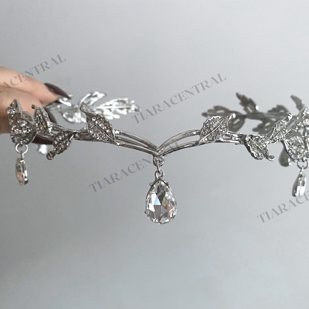 Fairy Gold Leaf Tiara with Crystal Accents - Picture 5 of 12